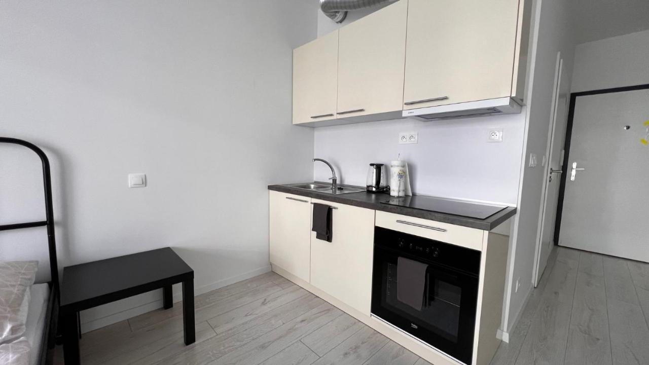 1 Room Apartment With Terrace, Slnecnice 브라티슬라바 외부 사진